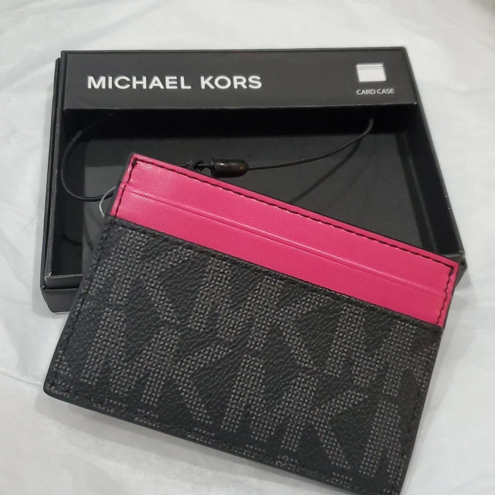 Michael Michael kors‎ black monogram pink dragonfruit trim jet set card case new